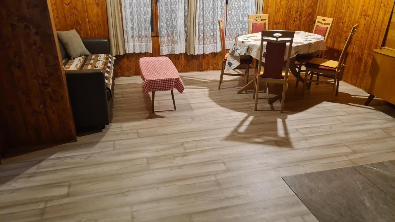 Slovak Cottage Near Bratislava In The Heart Of The Carpathians مودرا المظهر الخارجي الصورة